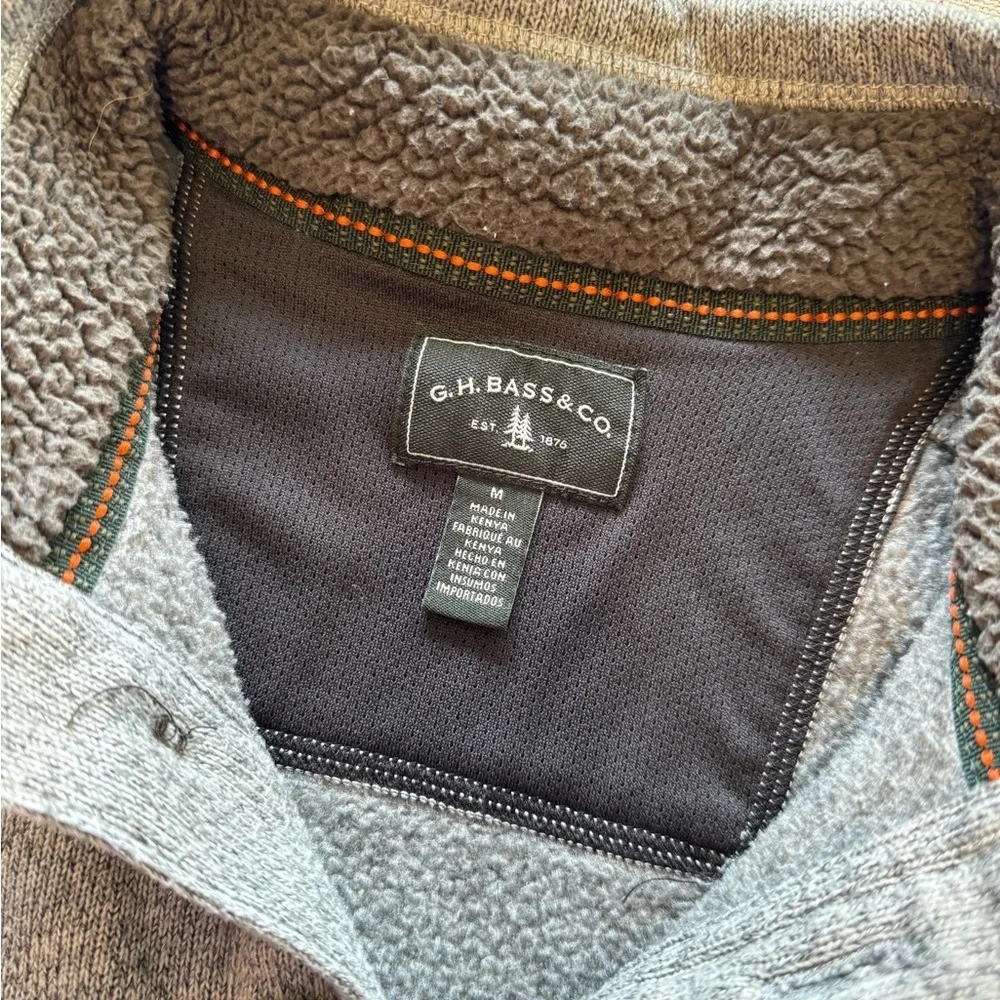 G.H. Bass & Co. Gray Crewneck Sweater